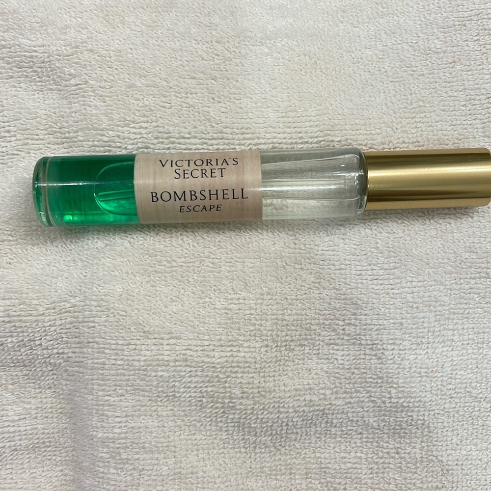 Victoria’s Secret Bombshell Escape Travel Spray